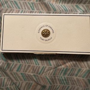 Tory Burch Essence of Dreams sample set